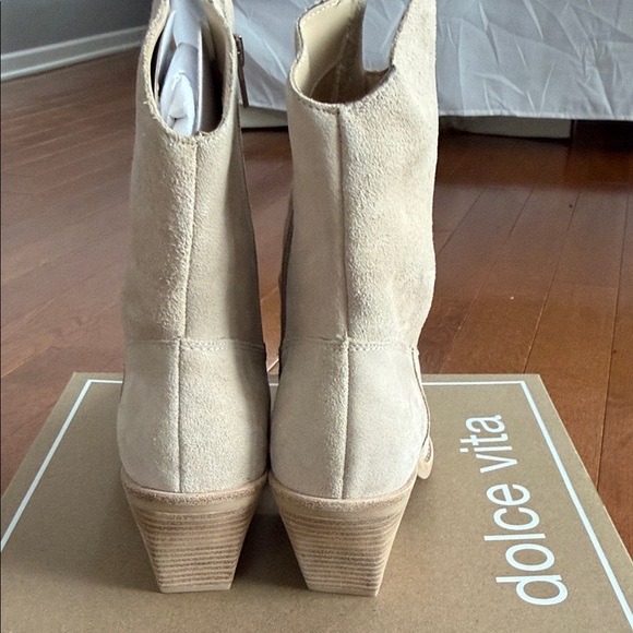 Dolce Vita Tan Heeled Valory Boots - Picture 3 of 6